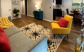 Evie'S Campus-Close 2 Bedroom Luxury