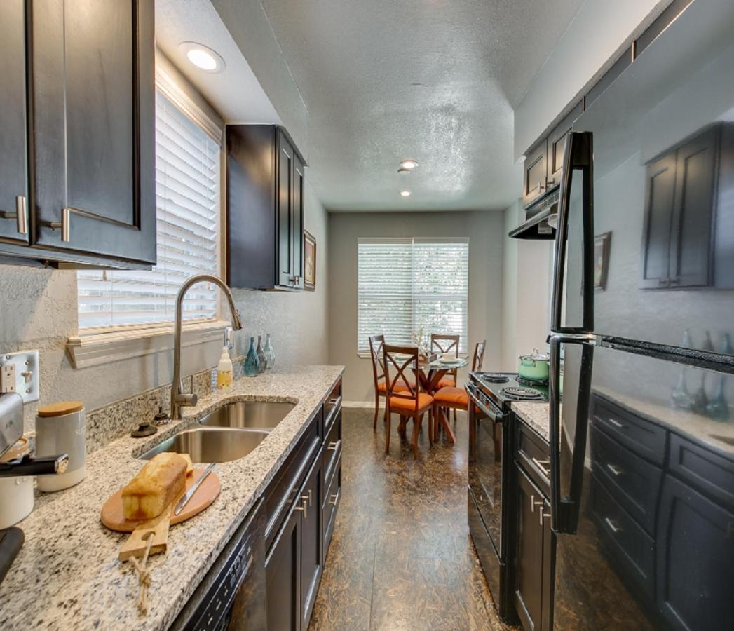 Evie'S Campus-Close 2 Bedroom Luxury Oklahoma City Exterior photo
